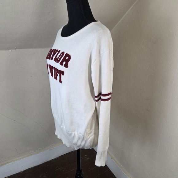 Taylor Swift Collegiate RED Era Knit Sweater Size L - Picture 2 of 10